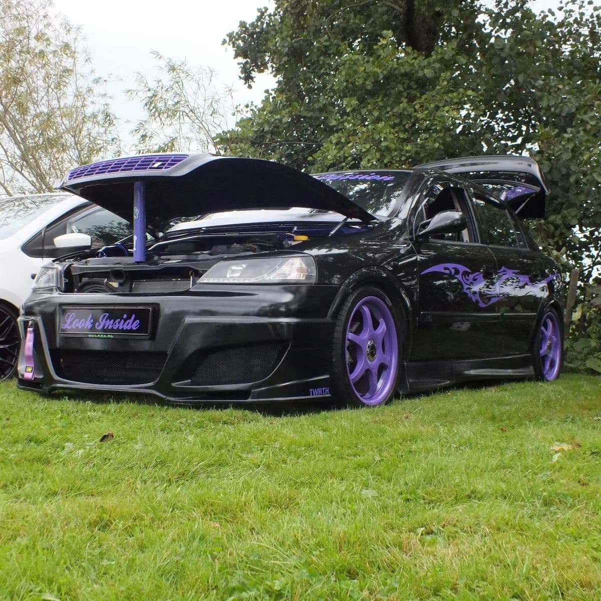 Dark Passion image 2