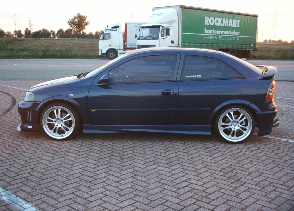 Rieger | M3 Look side skirts