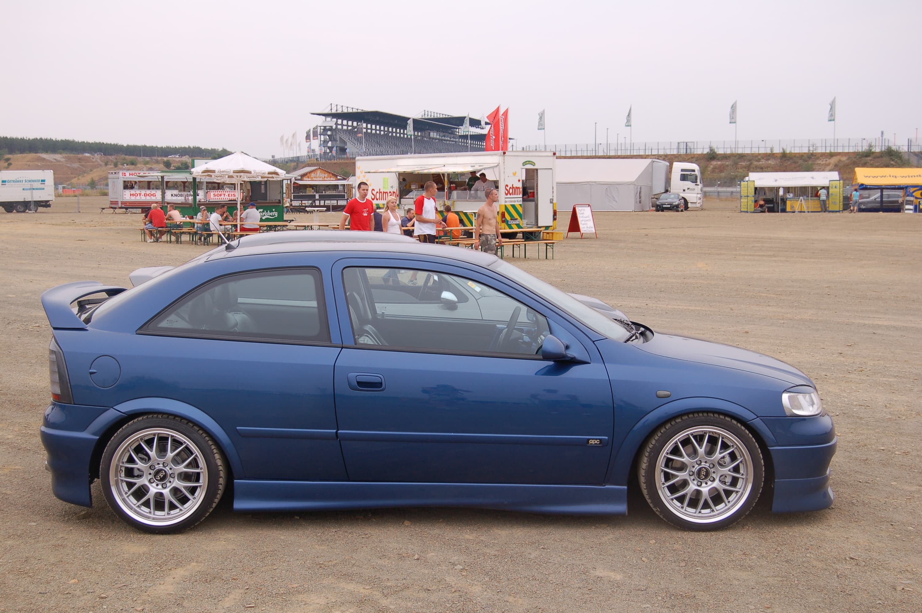 Rieger | M3 Look side skirts image 2